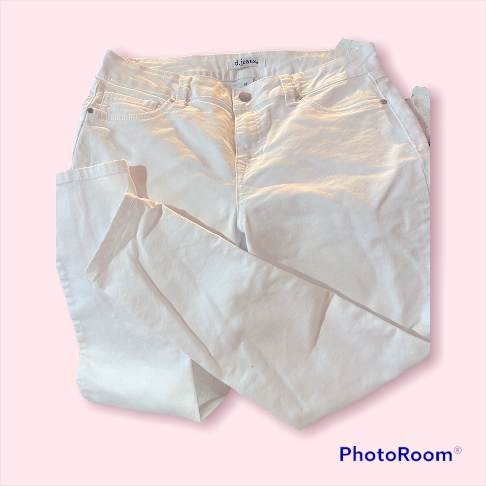 White denim jeans